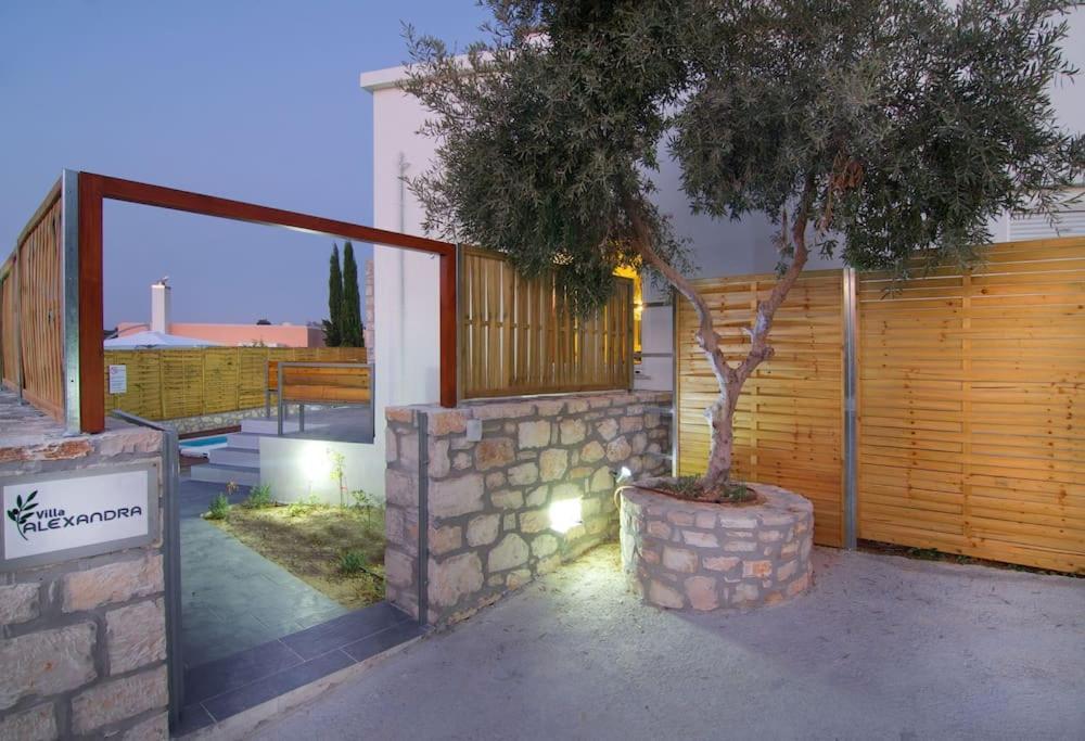 Villa Aada - Moderne Komfortvilla Mit Eigenem Pool Loutra Eksteriør bilde